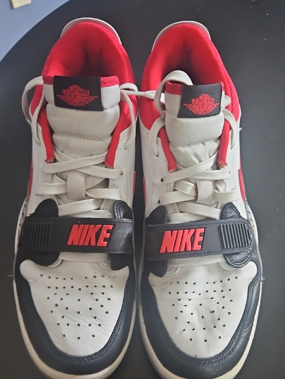 Nike AIR JORDAN LEGACY 312 Men’s Size 10 White, Black & Red Basketball Shoes